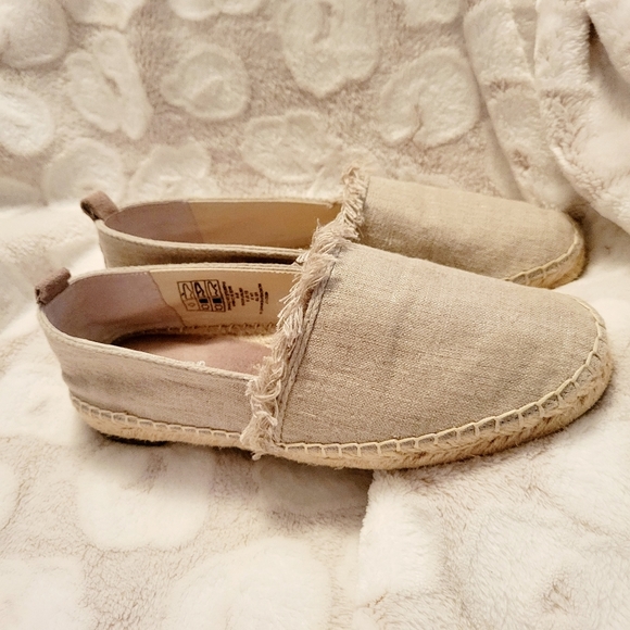 Lands' End Espadrilles Taupe Shoes size 7 - Picture 1 of 7